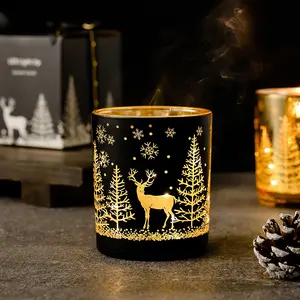 가장 인기있는 도매 사용자 정의 크리스마스 트리 사슴 크리스마스 가정 장식 선물을위한 LED 조명과 고급 금 향기 양초