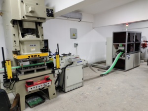 Línea <span class=keywords><strong>de</strong></span> producción <span class=keywords><strong>de</strong></span> matrículas Línea <span class=keywords><strong>de</strong></span> producción <span class=keywords><strong>de</strong></span> estampado y corte automático <span class=keywords><strong>de</strong></span> matrículas - Product Image 4