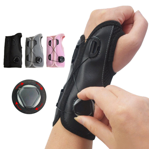 Attelle de poignet respirante en maille avec plaque de soutien incurvée en alliage d'aluminium pour fracture <span class=keywords><strong>du</strong></span> poignet et récupération <span class=keywords><strong>du</strong></span> <span class=keywords><strong>syndrome</strong></span> <span class=keywords><strong>du</strong></span> <span class=keywords><strong>canal</strong></span> <span class=keywords><strong>carpien</strong></span> - Product Image 1