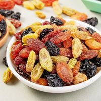 Raisins secs de grande taille, raisins secs colorés, raisins secs de Turfan, raisins secs noirs