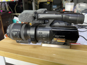 Caméscope Sony NEX-VG900E 24,7 MP Full HD avec objectif interchangeable - Product Image 4