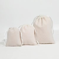 Pochettes à bijoux en velours avec cordon de serrage, sacs de rangement en velours doux pour colliers, bracelets, boucles d'oreilles, bagues, emballage cadeau personnalisé avec logo