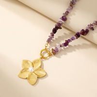 Collier bohème en acier inoxydable 316L plaqué or 18 carats inaltérable avec perles d'améthyste et grand pendentif fleur en métal