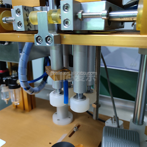 Yarı otomatik masaüstü plastik kapatma vida makinesi kozmetik cam sprey şişe kapaklama makinesi - Product Image 4