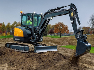 Mini-excavatrice hydraulique haute performance HX40A de 4 tonnes, mini-pelle sur chenilles, robuste pour la réparation routière et la rénovation de jardins - Product Image 1