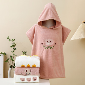 Peignoir de bain en <span class=keywords><strong>polaire</strong></span> corail pour enfants avec capuche, broderie de logo de dessin animé, idéal pour la plage et comme <span class=keywords><strong>poncho</strong></span> - Product Image 1