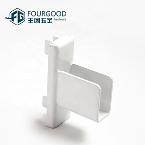 Venta al por mayor AA 16*32 Tubo Cuadrado de pilares para la decoración y canal Soporte accesorios para tienda de ropa - Product Image 1