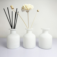 Populaire 100ml 150ml 200ml Noir Gris Coloré Rond Parfum Reed Diffuseur Bouteille En Verre avec Bouchon De Liège