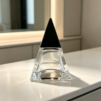 Vente en gros de flacons de parfum en verre carrés roses de 30 ml, 50 ml, 100 ml, flacon de parfum en verre transparent givré de haute qualité avec couvercle doré