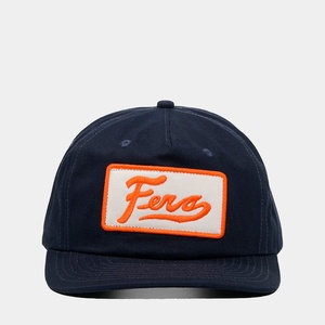 Gorra de 5 Paneles con Visera Ligeramente Curvada, Sin Estructura, Cierre a Presión, Color Oscuro, Parche Bordado de Algodón, Logotipo Personalizado OEM - Product Image 2