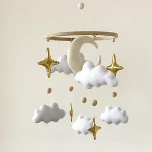 Nordic Custom Decoratieve Kraamcadeau Muzikale Vilt Jongen Meisje Golden Moon Star Cloud Baby Crib Mobile Nursery