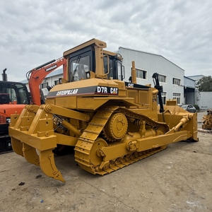 รถดันดิน Caterpillar D7R มือสอง ปี 2020 รุ่นใบมีดเหล็กสีเหลือง มุมมองด้านหน้า อุปกรณ์ก่อสร้างงานหนัก พร้อมเครื่องยนต์และเกียร์ - Product Image 3