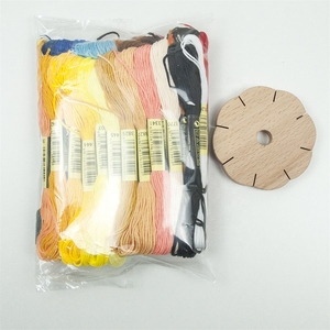 กุมิฮิโมะไม้พร้อมด้ายฝ้ายหลากสี 50 เส้น - Product Image 6