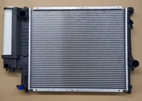 Radiateurs d'accessoires automobiles Winsee pour BMW 520 523 528i 1995-E39MT Radiateur 1740698 1740699 1742154 1740701 Radiateur de voiture