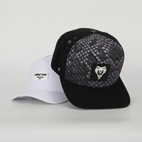Gorra de béisbol bordada para hombre y mujer, accesorio con logotipo de goma personalizado, 5 paneles, poliéster negro, alta calidad, venta al por mayor