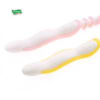 Cepillo de Dientes Suave para Niños con Certificación CE, Mango de PP + Cerdas de Nylon, Agarre Antideslizante, Cabeza Pequeña Ergonómica para el Hogar, OEM ODM