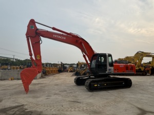 รถขุดมือสองจากญี่ปุ่น Hitachi ZX350-3G ZAXIS Series เครื่องยนต์ Isuzu 184 กิโลวัตต์ มอเตอร์ ปั๊มไฮดรอลิก เกียร์บ็อกซ์ รับน้ำหนัก 35 ตัน ปี 2022 - Product Image 4