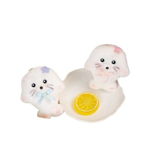 Lindo Llavero de Peluche de Foca Blanca con Lazo y Decoración Floral, Adorable Animal de Peluche Suave para Bolsos - Product Image 6