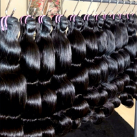 Lot de Cheveux Humains Bruts Non Traités Vietnamiens Ondulés, Cheveux Vierges Alignés dans le Sens de la Cuticule, Fournisseur de Cheveux Bouclés Alignés dans le Sens de la Cuticule, Extension de Cheveux