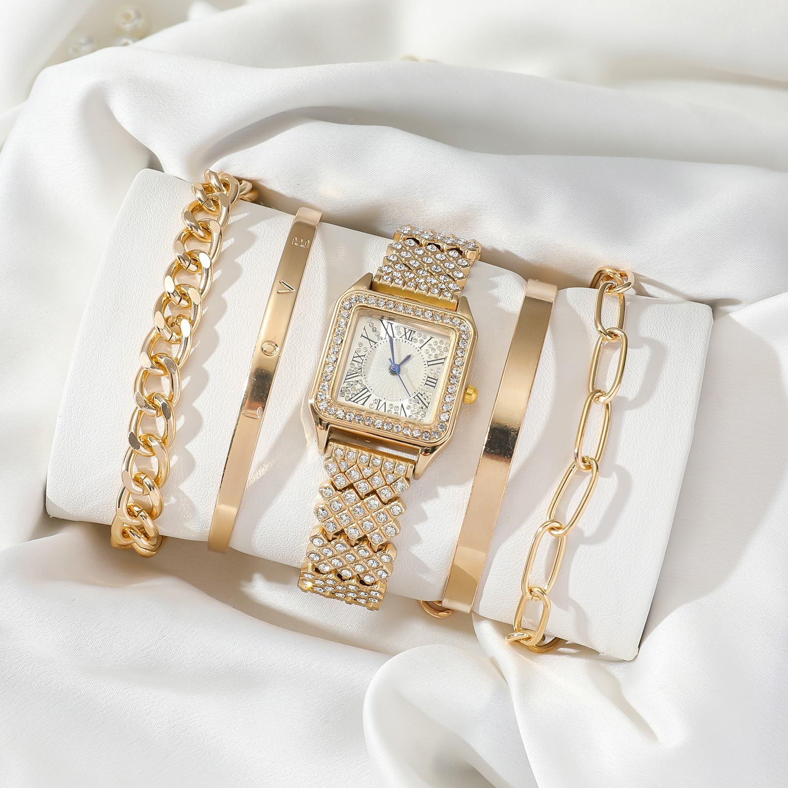 Latest Wrist Watches for Ladies 2017 Stylish Elegant