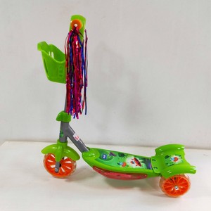 สกู๊ตเตอร์เด็ก สีเขียวมรกต 3 ล้อ พร้อมตะกร้า สำหรับเด็กอายุ 1-3 ปี - Product Image 2