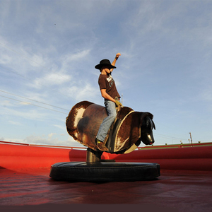 Máquina de Toro Mecánico Hinchable para Adultos de Uso Comercial con Controles, Juego de Rodeo Hinchable para Venta, Máquina de Rodeo Hinchable para Exteriores - Product Image 5