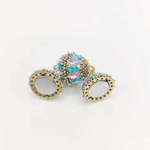 Cierre magnético de aleación con diamantes de imitación de colores en forma de rombo para la fabricación de collares, accesorios de joyería DIY, corte baguette cónico - Product Image 4