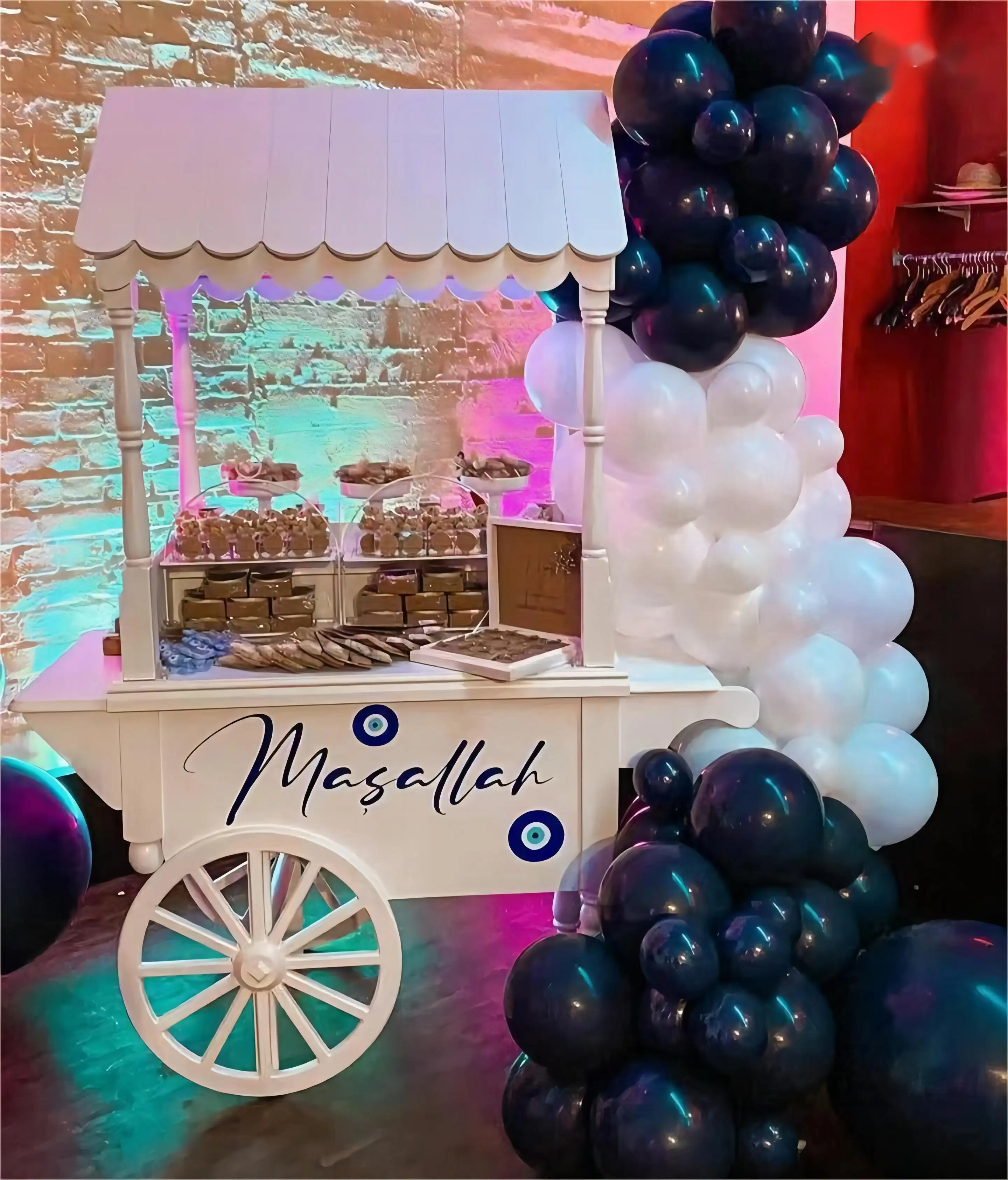 Barra de doces para chá de bebê, carrinho de madeira com rodas para doces e flores de bicicleta móvel