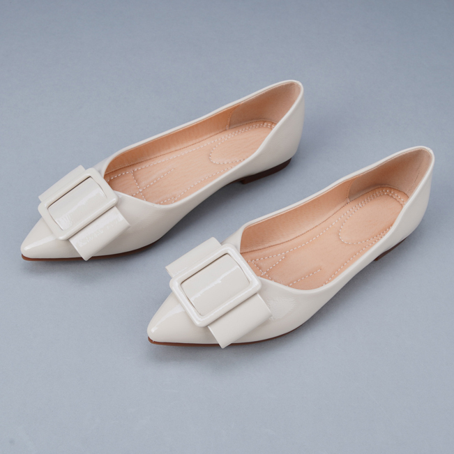 Los zapatos de bailarina de los 2000 están de regreso | Vogue