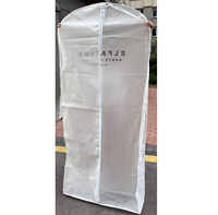 Couverture de robe blanche non tissée anti-poussière de grande taille personnalisée sacs de rangement de vêtements de costume de robe de mariage