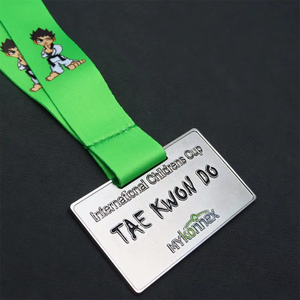 Ensemble de médailles de course sur sentier de 10 milles en forme de Bigfoot, finition émaillée, pour événements de course en plein air - Product Image 3