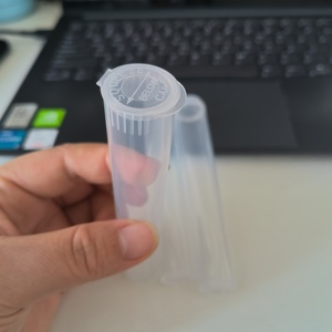 인기있는 크기 98ml 116ml 병 멀티 컬러 라운드 플라스틱 팝 탑 튜브 병 - Product Image 5