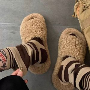 Chaussettes amples pour femmes, rayures et carreaux, en fibre de polyester, thermo, pour garder au chaud, pour jeunes de 18 à 40 ans, style régulier W2698 - Product Image 1