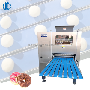 Machine industrielle de portionnement et de façonnage de pâte avec système de dosage volumétrique pour des boules de pâte uniformes pour pains à hot-dogs et pizzas - Product Image 1