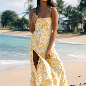 Nouvelle robe maxi de plage imprimée au design luxueux avec fentes latérales, robe de style hawaïen de haute qualité en rayonne douce 100% - Product Image 1