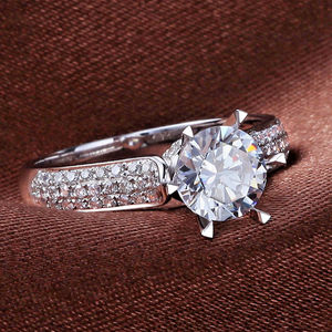 Anello con Cristallo a Stella per Donne, Tono Argento, Elegante Accessorio Moda per Uso Quotidiano e Feste - Product Image 2