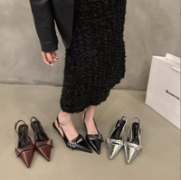 Sandales à talons fins bordeaux pour femmes, design spécial, talon bas, triple bride