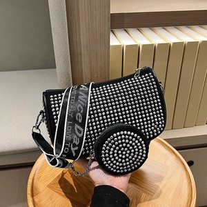 Wholesale Fashion <b>Chain</b> Bling Diamond Young Lady Rivet <b>Handbags</b> for Ladies Underarm Leather <b>Handbag</b> for Women - Product Image 4