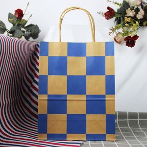Bolsas de Papel Kraft Blancas de Lujo para Regalos y Compras, Personalizadas con Logotipo, al por Mayor - Product Image 4