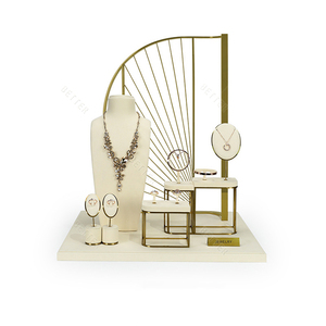 Espositore <span class=keywords><strong>per</strong></span> Gioielli in Microfibra Premium con Cornice Dorata, Perfetto <span class=keywords><strong>per</strong></span> Esporre Collane, Orecchini, Anelli e Bracciali nelle Boutique - Product Image 5