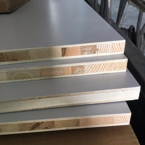 Tableros de Bloques Laminados con Chapa Blanca de Alto Brillo E0 Glue 4*8 de 18 mm, Tableros de Bloques con Chapa de Grado Mueble, Tableros de Bloques de <span class=keywords><strong>Melamina</strong></span> - Product Image 4