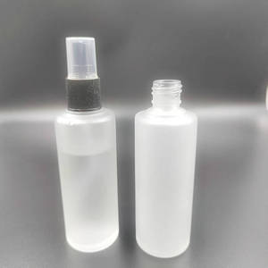 Chai Nước hoa thủy tinh mờ trong suốt <span class=keywords><strong>85ml</strong></span> với bình xịt bơm màu đen/trắng cho kem chăm sóc da và huyết thanh - Product Image 4