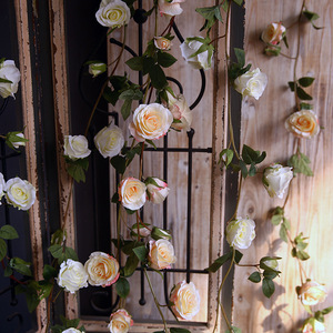 Guirlandes de roses artificielles Yihua Floral Art, fleurs en soie, champagne, blanc, rose, décoration murale pour la maison, décoration intérieure - Product Image 1
