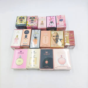 Mini Parfum de Luxe Portable pour Femme, Ensemble de Voyage Longue Durée 30ml, Spray Floral & Fruité Style Arabe, Vente en Gros - Product Image 2