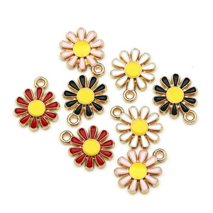 Pendentif breloque en alliage de zinc en forme de fleur Daisy, accessoire de bijouterie DIY, porte-clés unisexe, chaîne de téléphone portable - Product Image 3