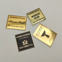 Ventes chaudes, styles personnalisés, étiquettes en aluminium gravées et embossées, logo cosmétique, étiquette d'emballage métallique pour flacon de parfum