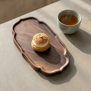 Assiette à dessert en bois faite à la main, forme irrégulière, design Wabi-Sabi, plateau de service en bois massif pour le thé et les collations, style unique, dernière nouveauté - Product Image 1