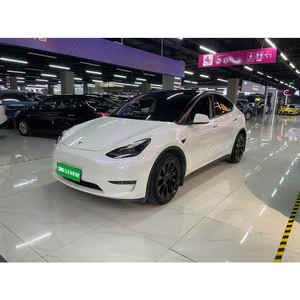 Tesla Model Y 2021 d'occasion avec 240,000 de kilométrage, peinture d'origine, sans accident, sans repeindre. - Product Image 2