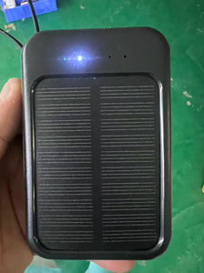 Batteries solaires d'extérieur tendance 20000 mAh avec câble, <span class=keywords><strong>batterie</strong></span> solaire mince de haute qualité pour camping 10000 mAh - Product Image 2
