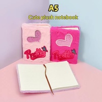 Coffret Cadeau Carnet et Stylo en Peluche, Reliure Piquée, Forme Cœur, Souvenir Saint-Valentin, Ensemble de Journal Créatif Style Frais
